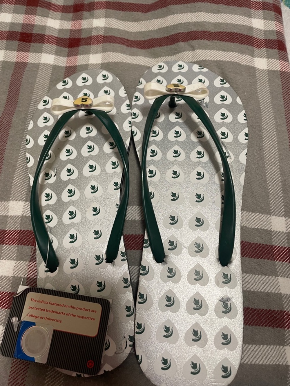 Women’s Green Bow Flip Flop Sandals – Elegant Casual Style